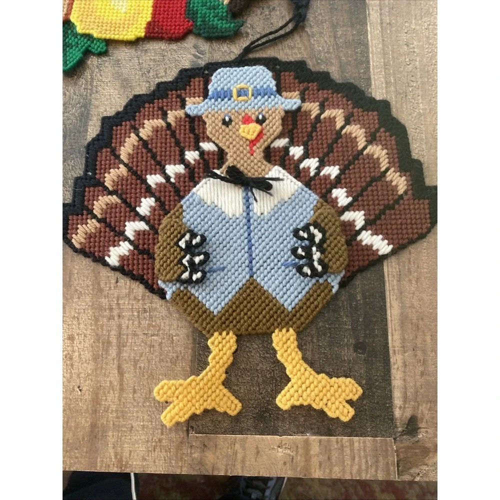 Vtg Plastic Canvas Thanksgiving Wall Decor Lot Pilgrim Turkey Cornucopia‎